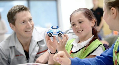 Nissan encourages thousands of young people about careers in industry