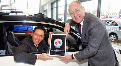Bristol Street Motors Vauxhall Northampton receives national customer service award