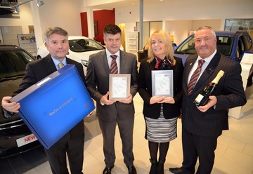 Bristol Street Motors Vauxhall Durham celebrates award win for excellent customer service